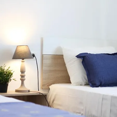 Alea - Juncos Apartment